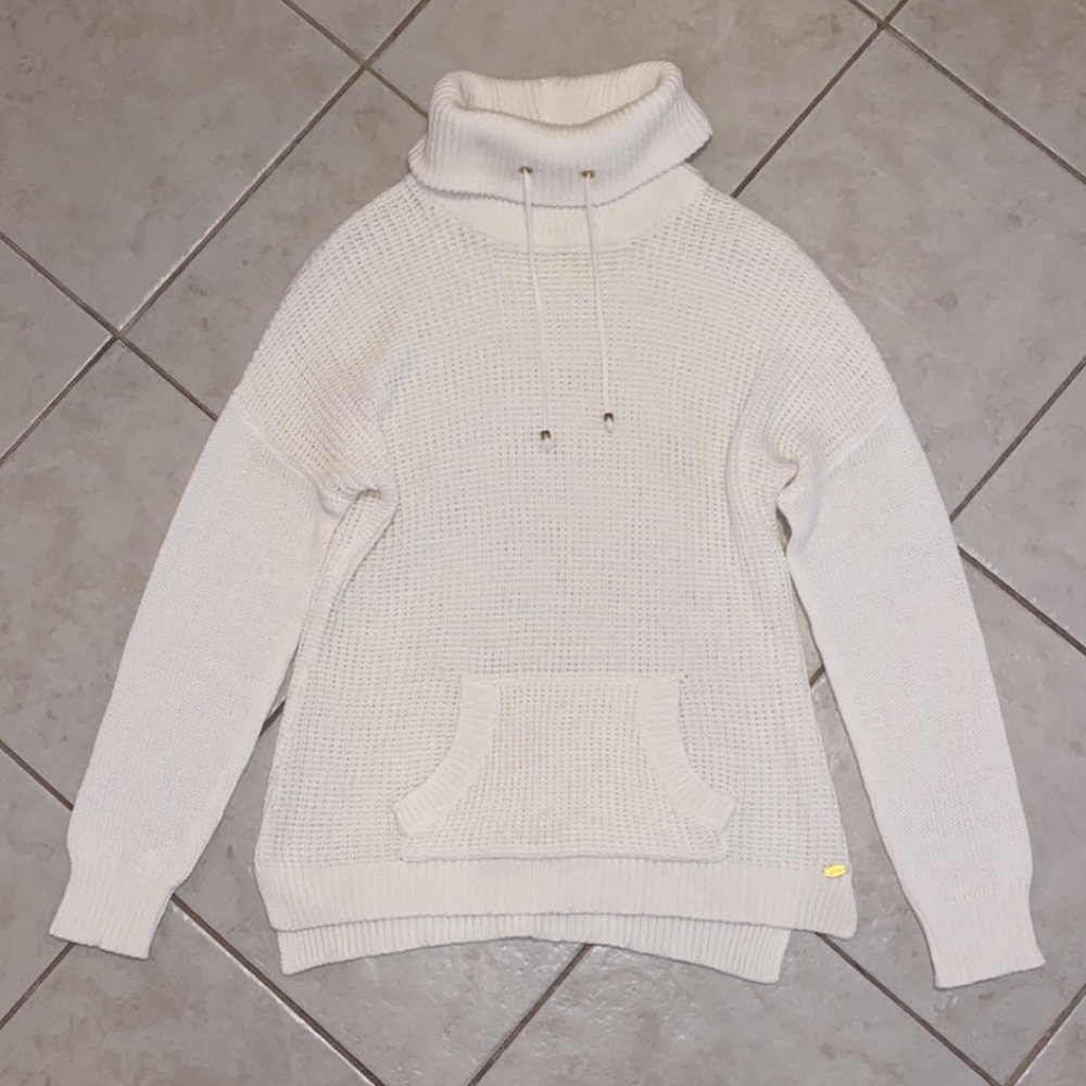 Guess one size knitted white sweater.